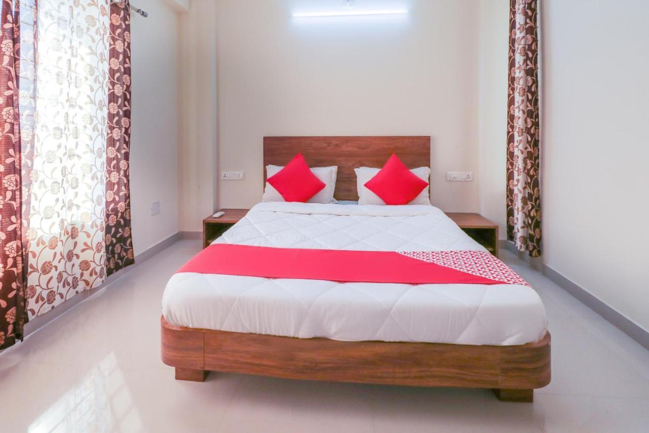 Oyo 63903 Hotel Shree Ram Villa Dwārka 객실 사진